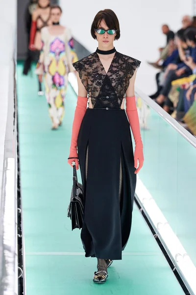 Look 35